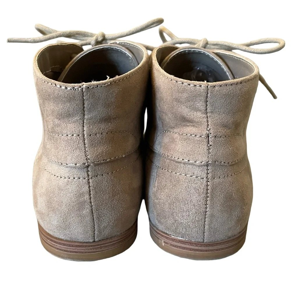 Dolce Vita Faux Suede Chukka  Size 6.5